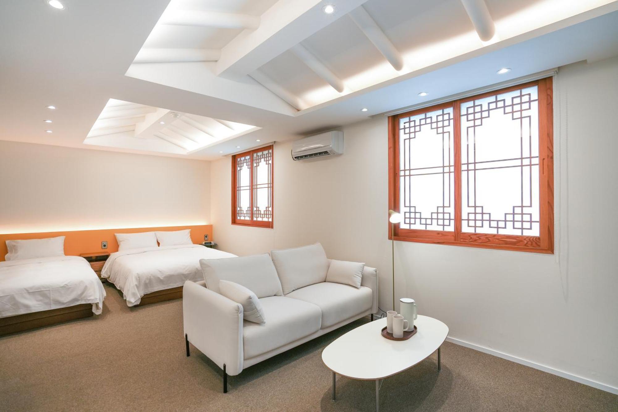 Hotelarrive Jeonju Sihwayeonpung Екстериор снимка